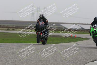 media/Nov-30-2025-TrackDaz (Sun) [[d8b22663df]]/B Group/Session 5 (Wheelie Bump)/